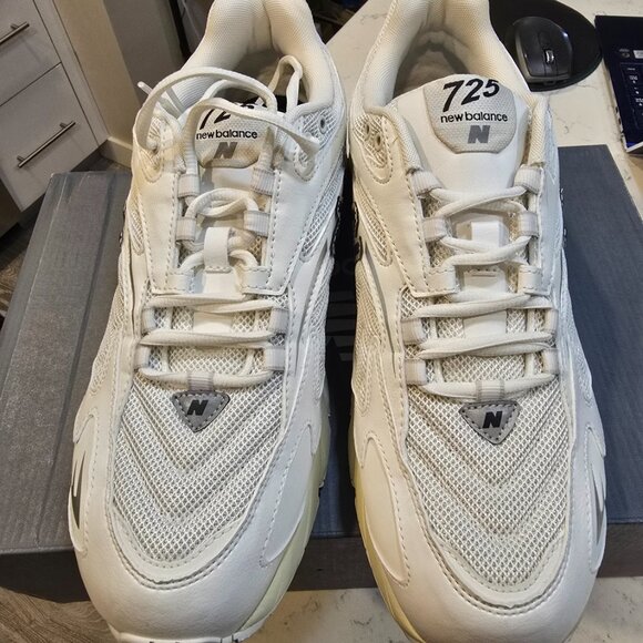 New Balance 725v1 Sea Salt Phantom Bone Mens size 11.5 Shoes Sneakers NEW - Picture 4 of 14